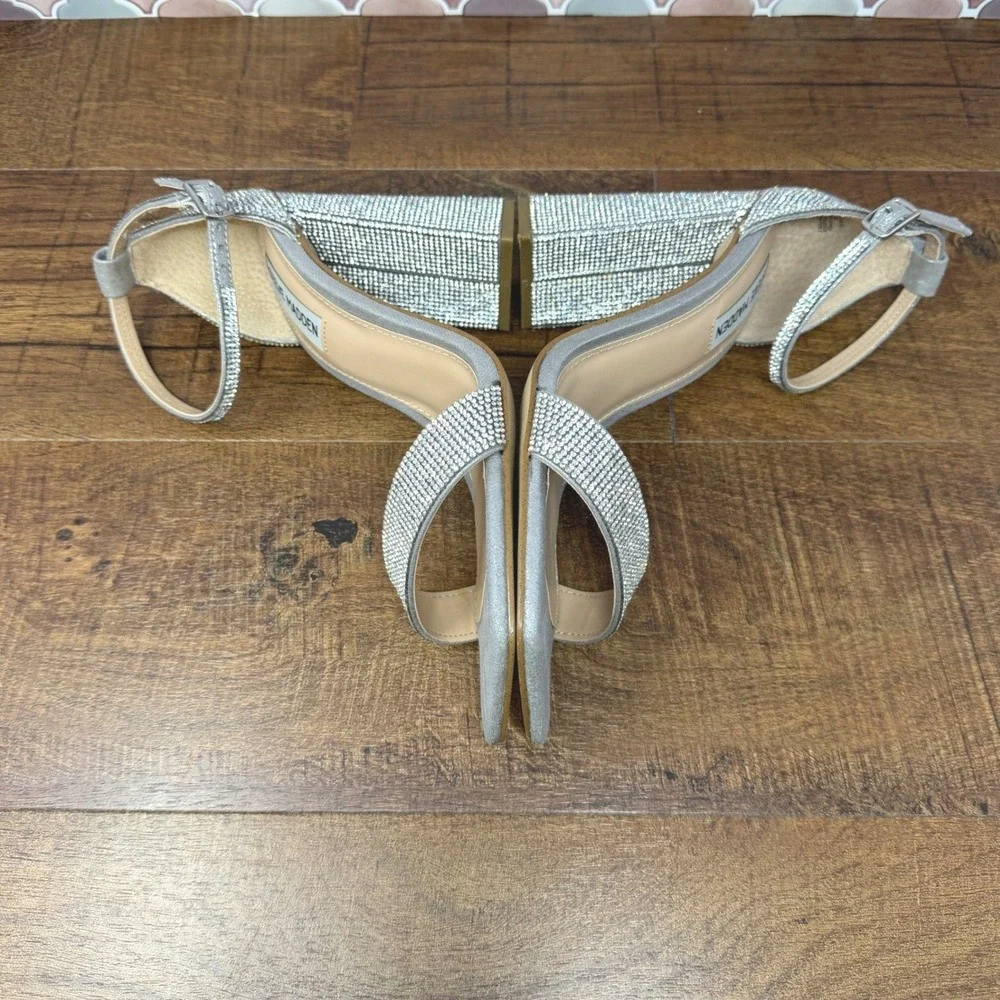 Steve Madden TIAA-R Rhinestone Block Heels Silver‎ 9.5 w/ Box